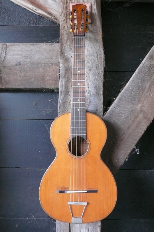 Gonzales Model Valencia gypsy parlor gitaar, jaren'50/'60